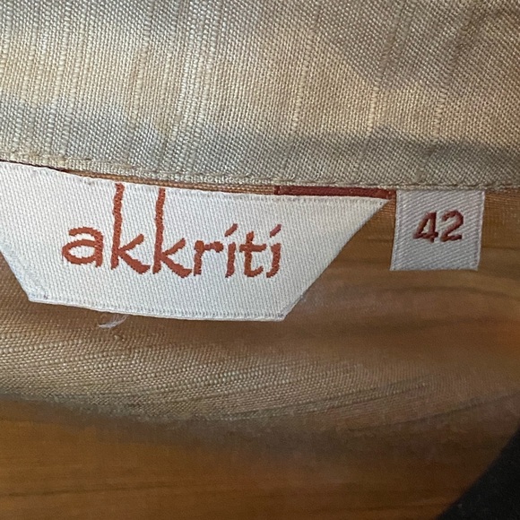 Chic Tan Women's Akkriti Blouse Size 42/Large - Picture 4 of 5